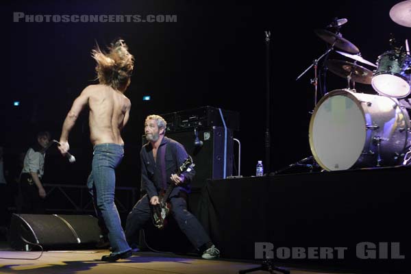 IGGY POP AND THE STOOGES - 2007-07-03 - PARIS - Palais des Sports - 